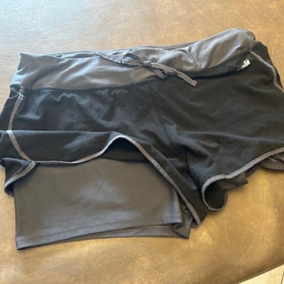 AVIA Women's 2-in-1 Athletic Shorts, Size XL - Picture 2 of 5